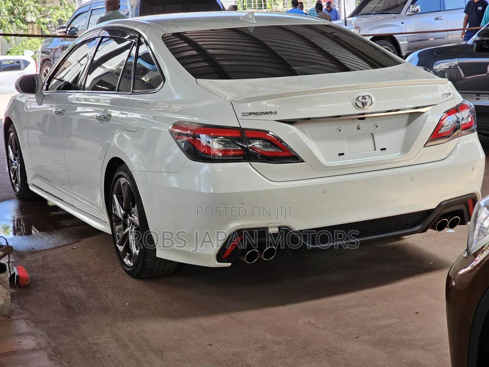 Toyota Crown 2019 Off white