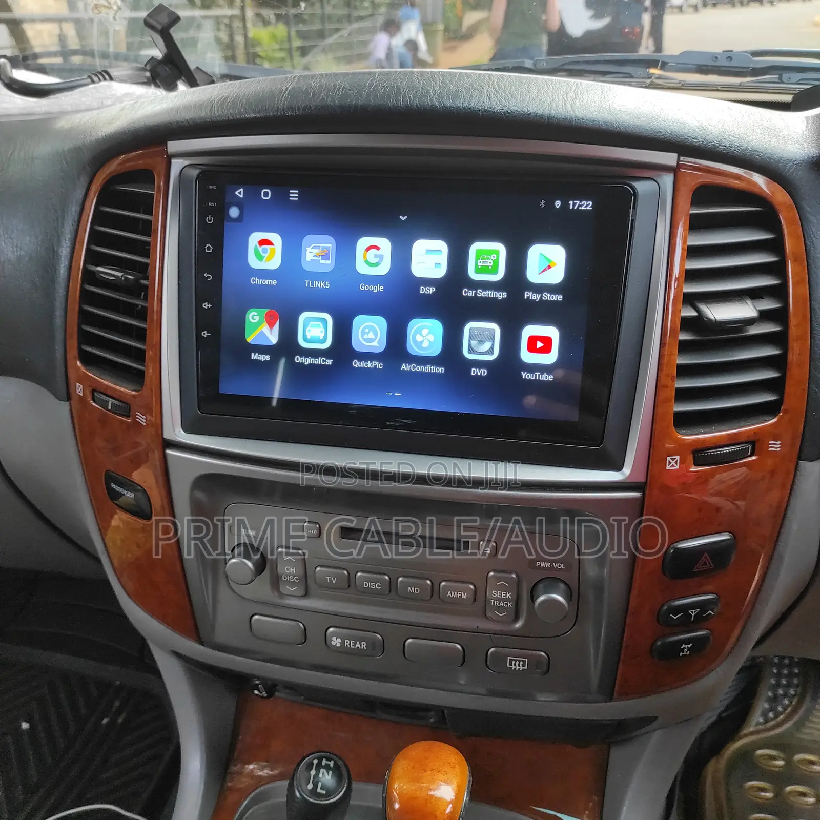 Toyota Land Cruiser Lc 100 2005-2009 Fitted With 10 Inch Android Radio