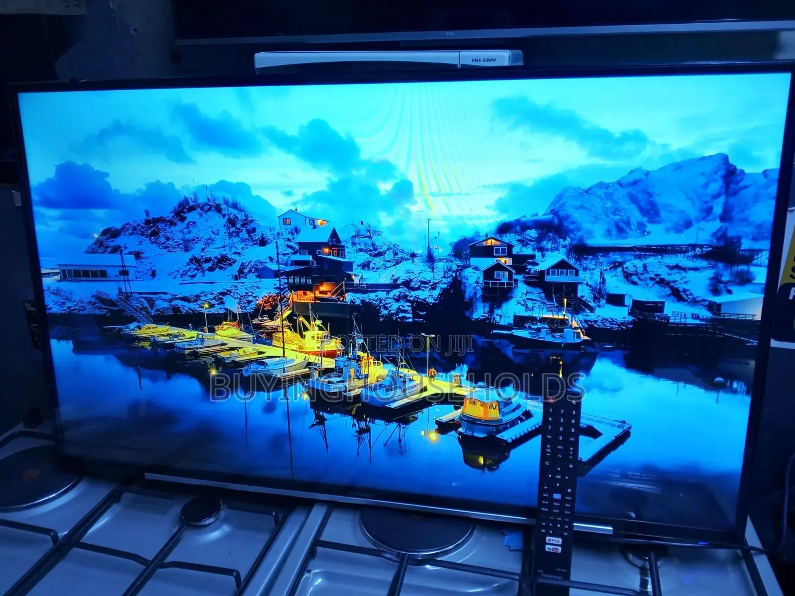 Tornado 43" Smart TV,Used Slightly