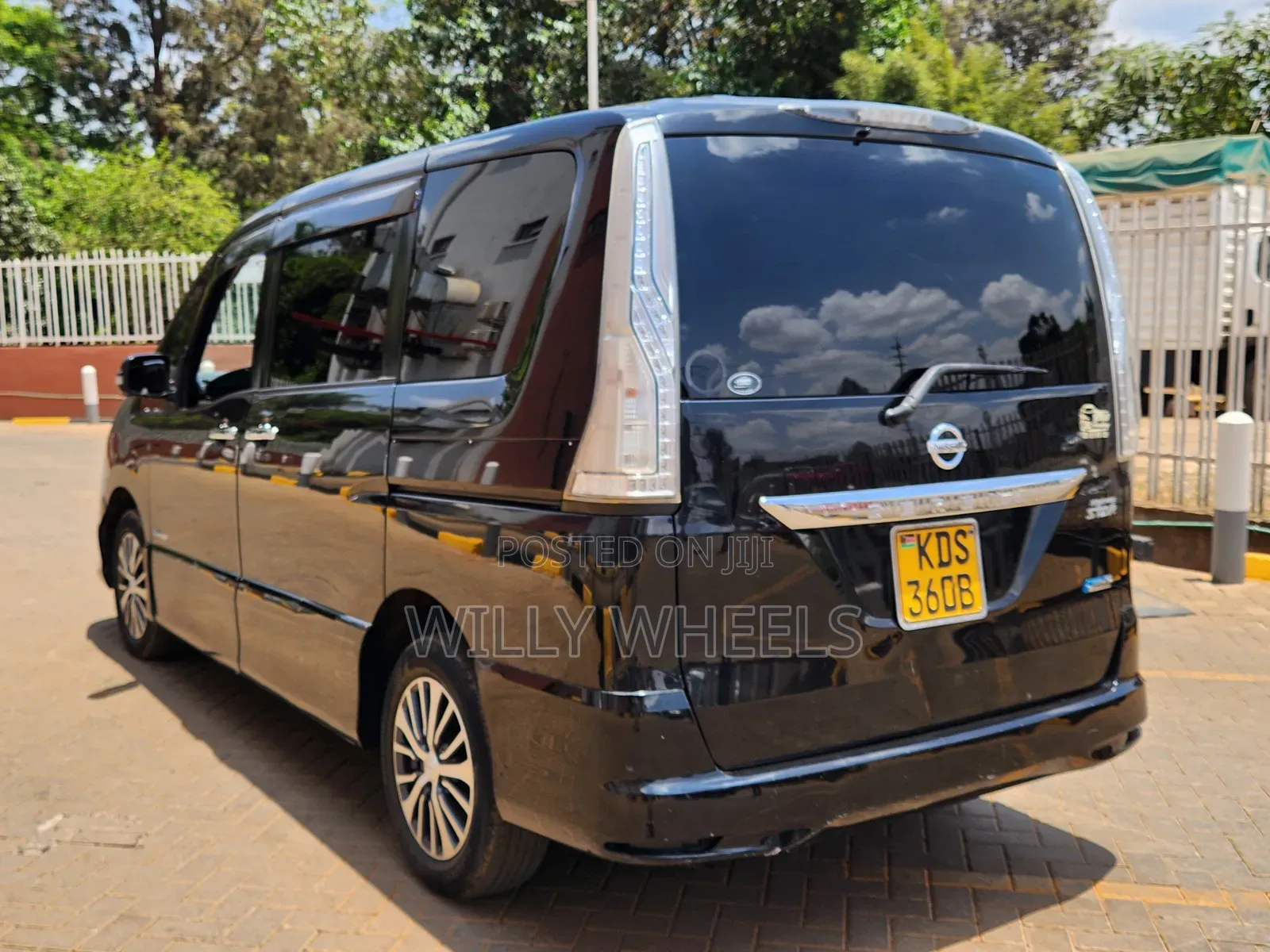 Nissan Serena 2016 Black