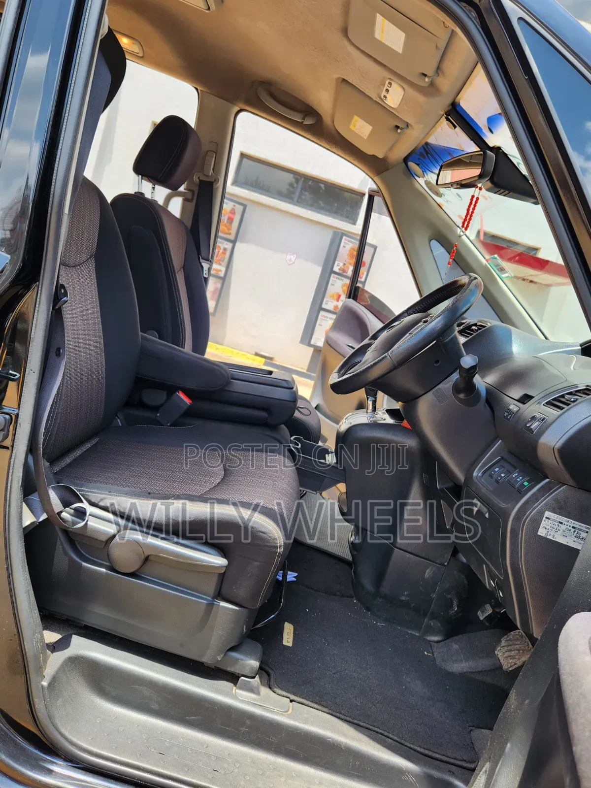 Nissan Serena 2016 Black