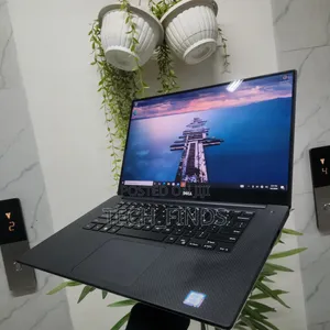 Laptop Dell XPS 15 9560 16GB Intel Core i7 SSD 1T