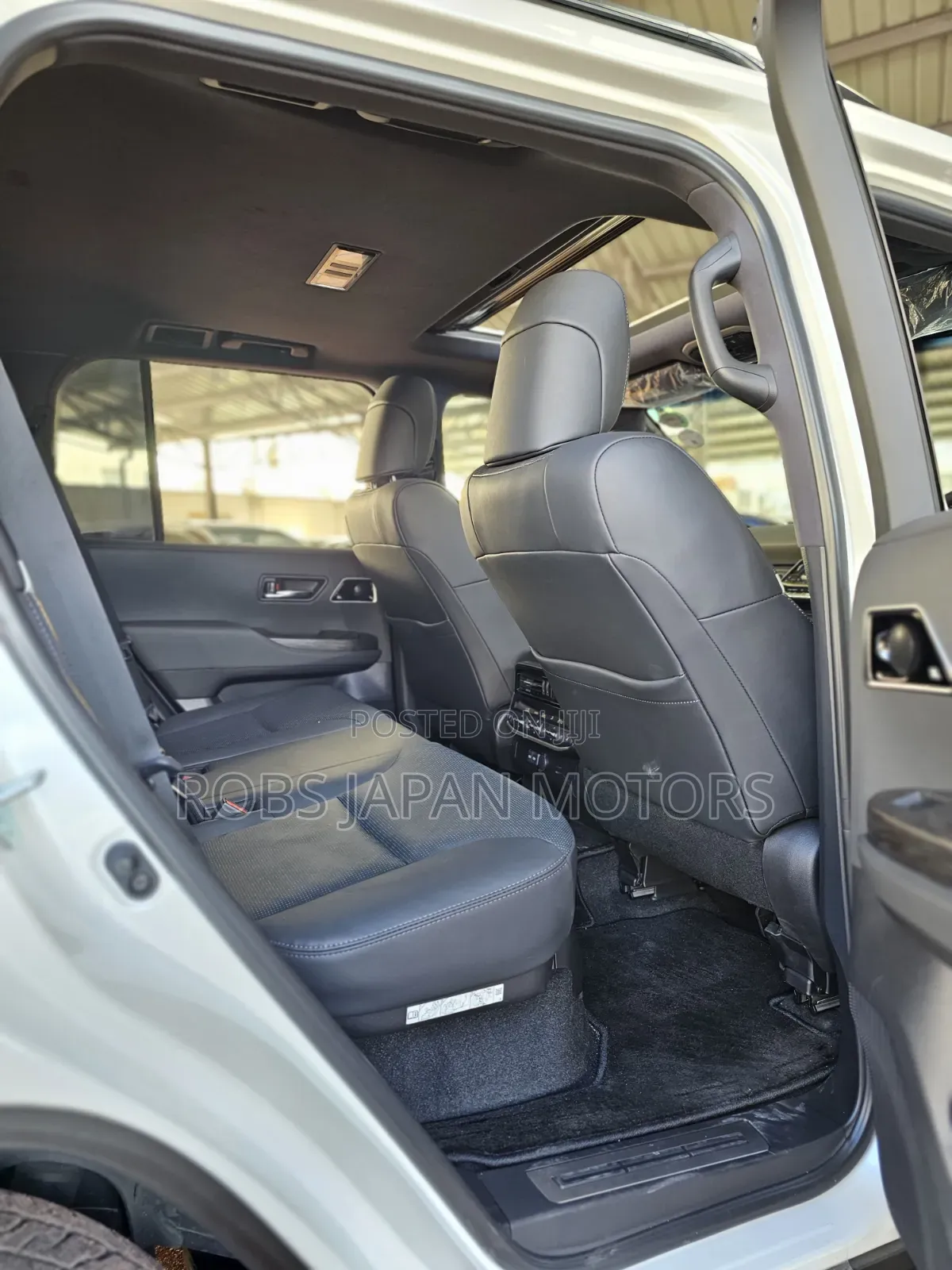 Toyota Land Cruiser 3.3 Diesel 4WD 2022 White
