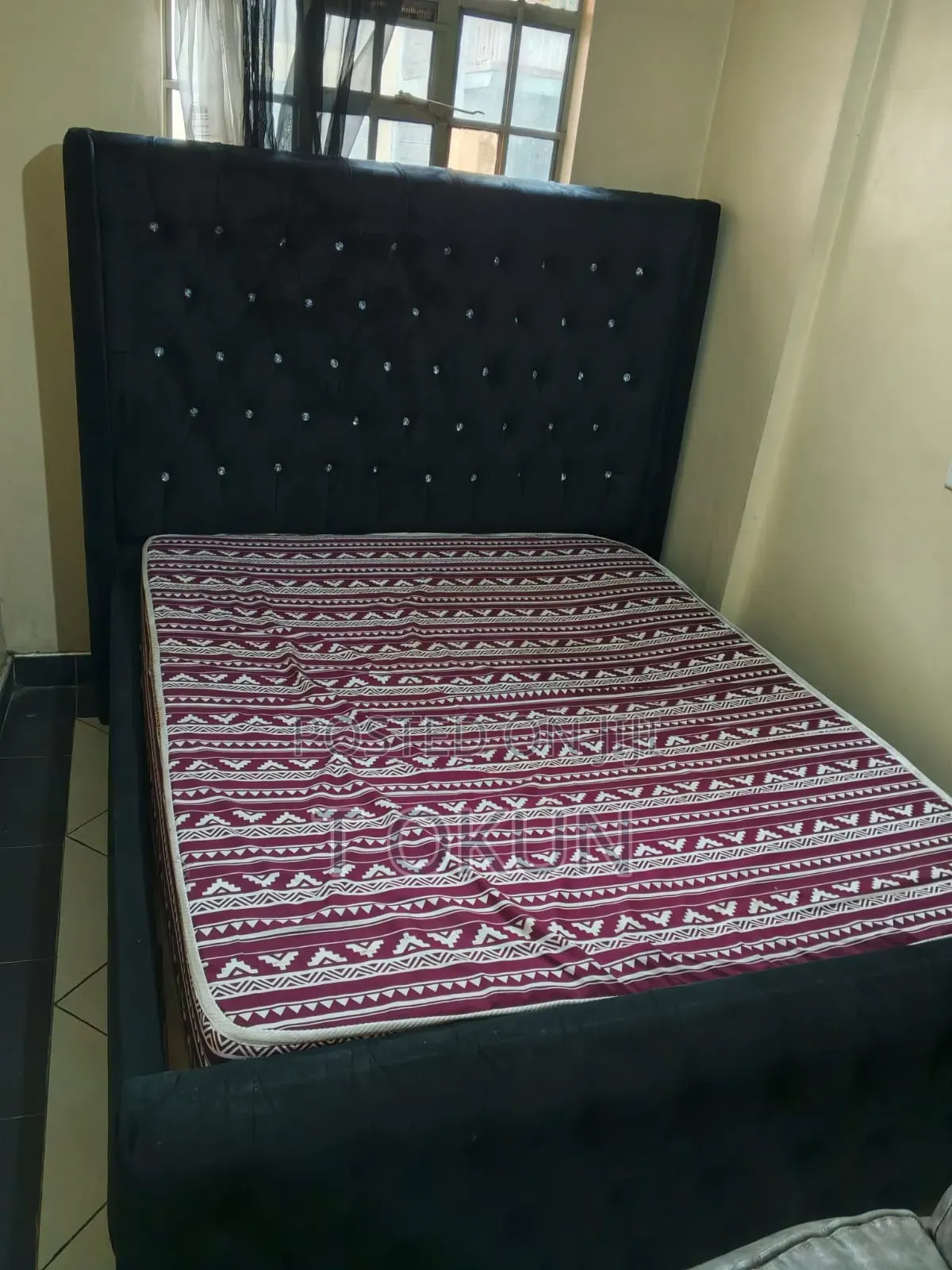 5*6 Chester Bed + High Density Mattress