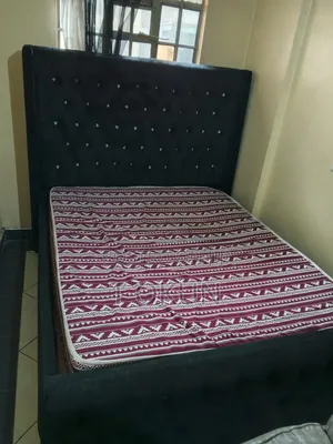 5*6 Chester Bed + High Density Mattress
