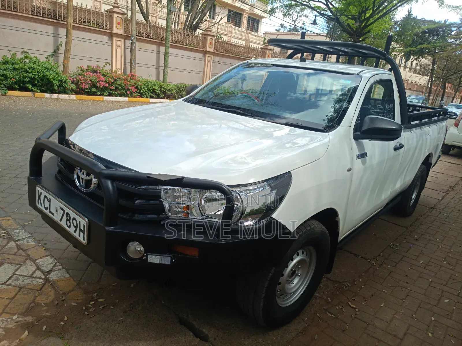Toyota Hilux 2017 White