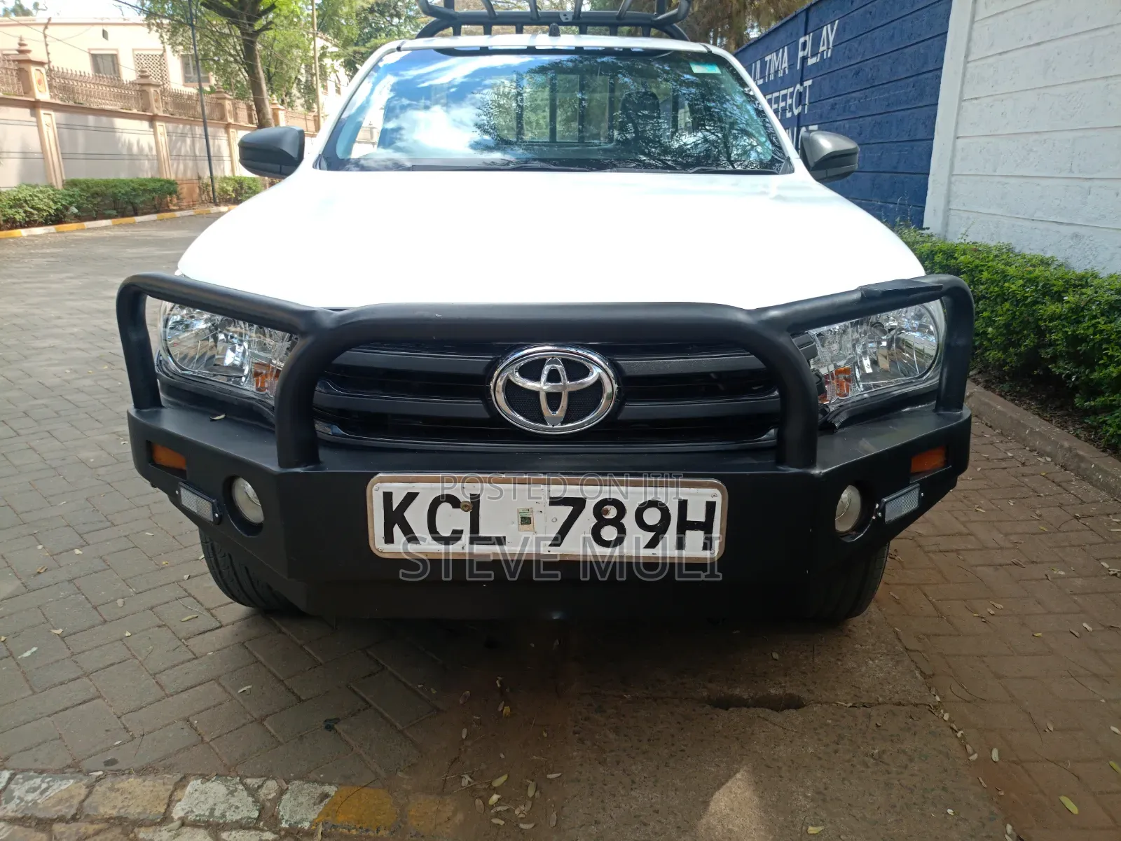 Toyota Hilux 2017 White