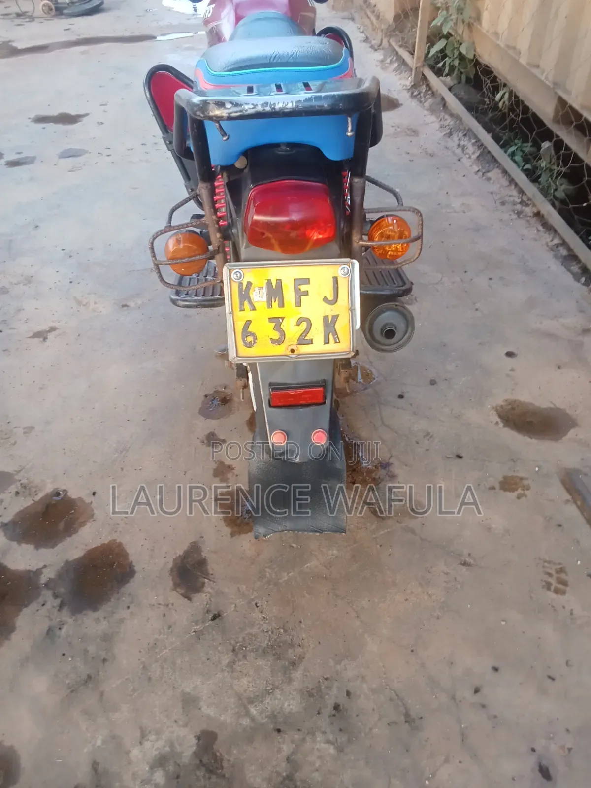 TVS HLX Plus ES 2021 Red