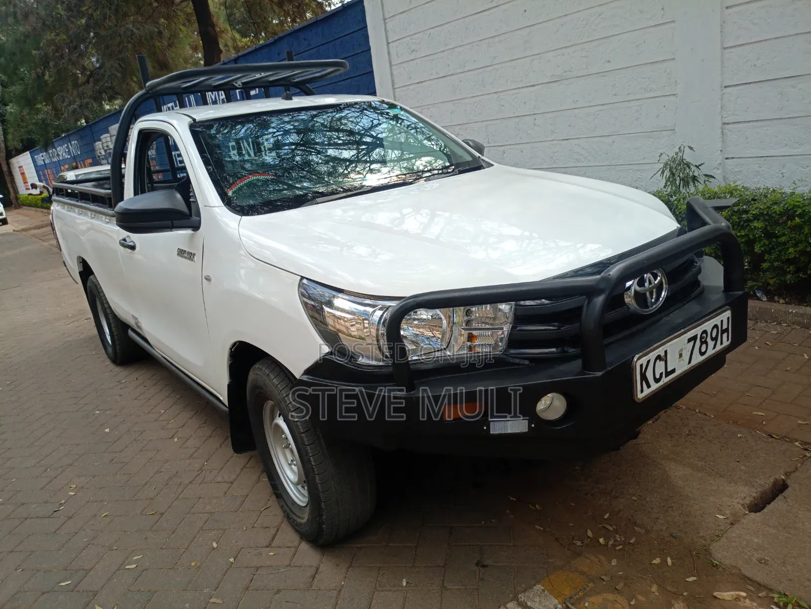 Toyota Hilux 2017 White