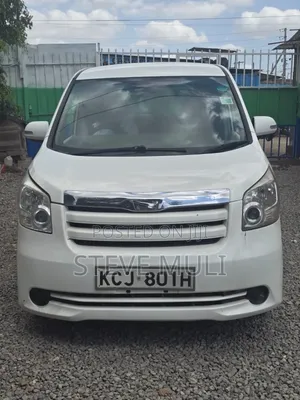 Toyota Noah 2010 White
