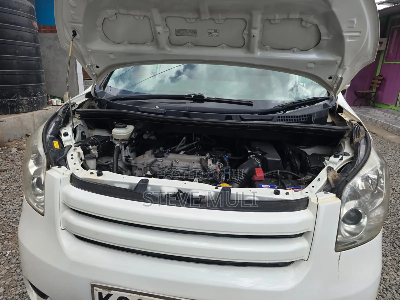 Toyota Noah 2010 White