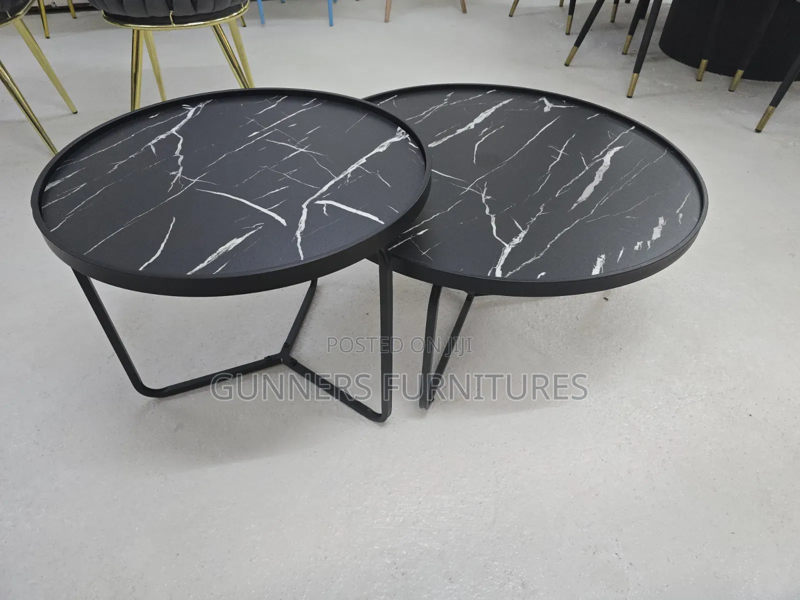Round Nesting Coffee Table