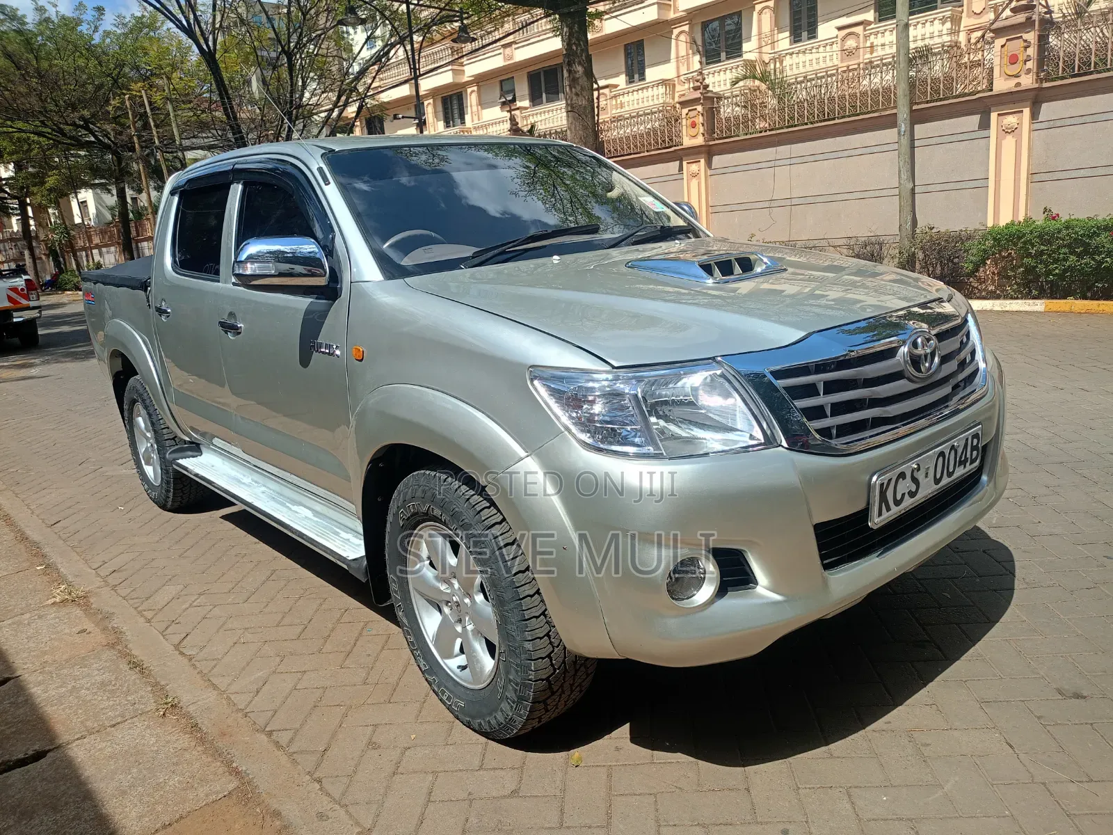 Toyota Hilux 2012 Gold