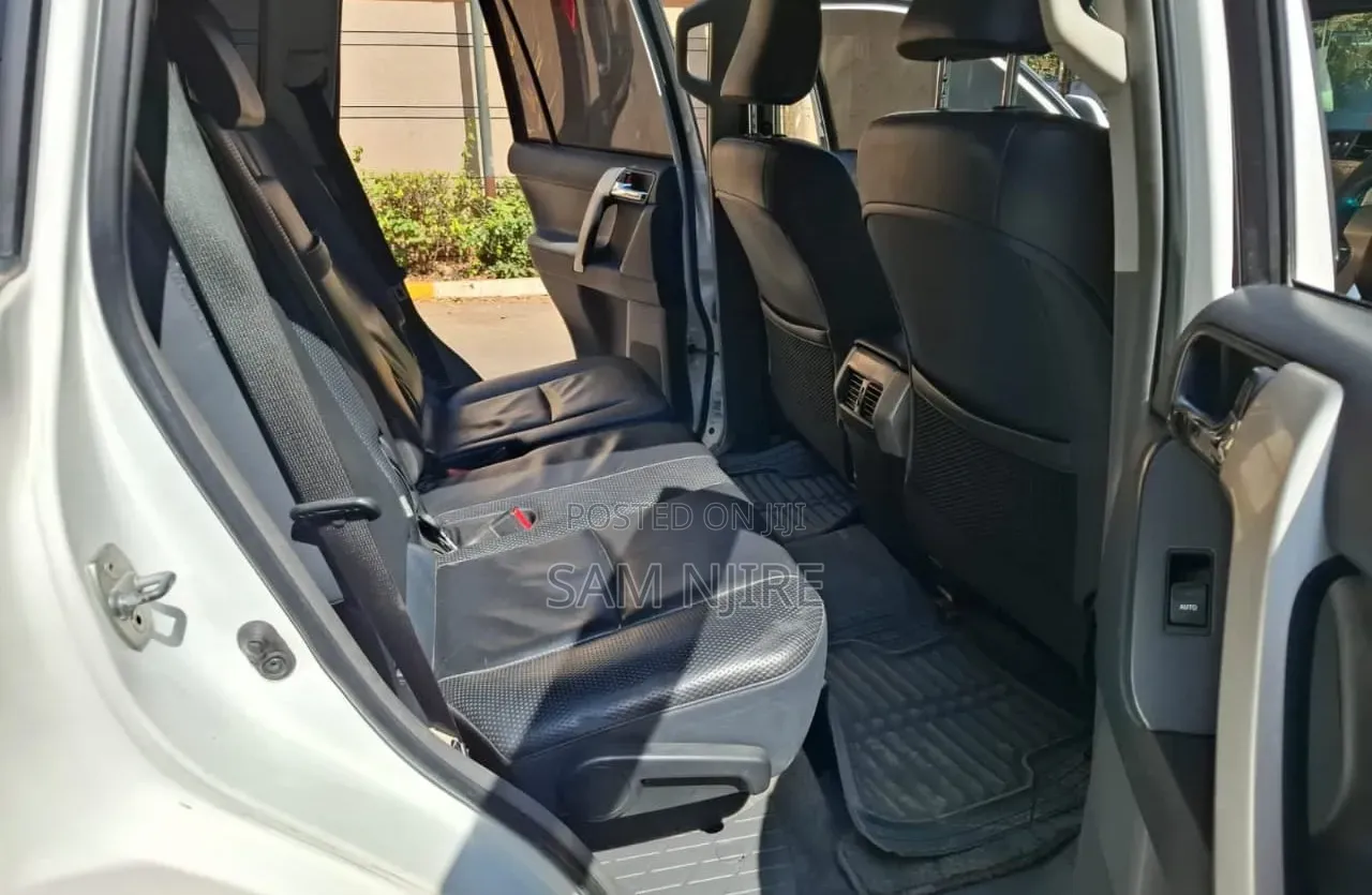Toyota Land Cruiser Prado 2011 White