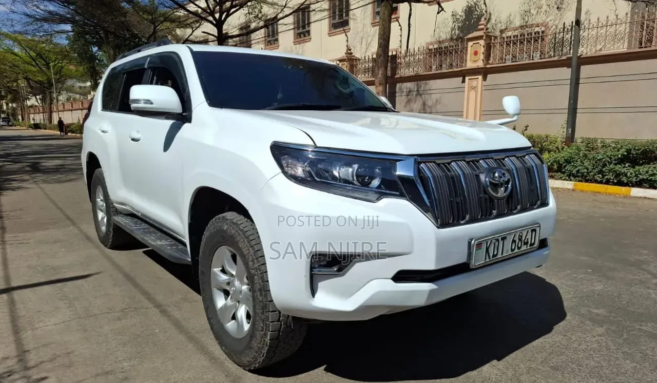 Toyota Land Cruiser Prado 2011 White