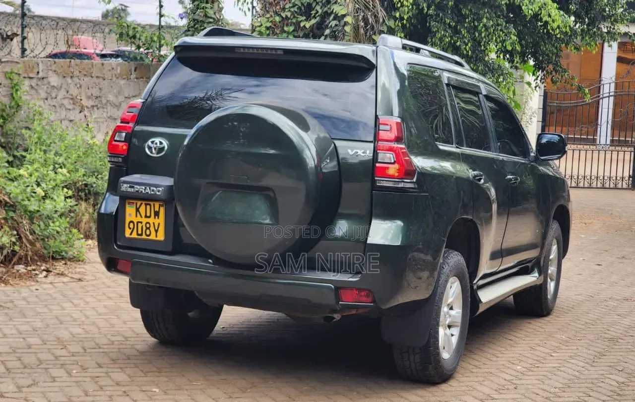 Toyota Land Cruiser Prado 2014 Black