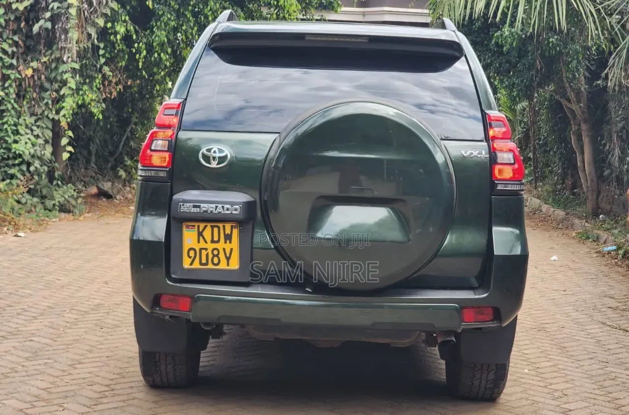 Toyota Land Cruiser Prado 2014 Black