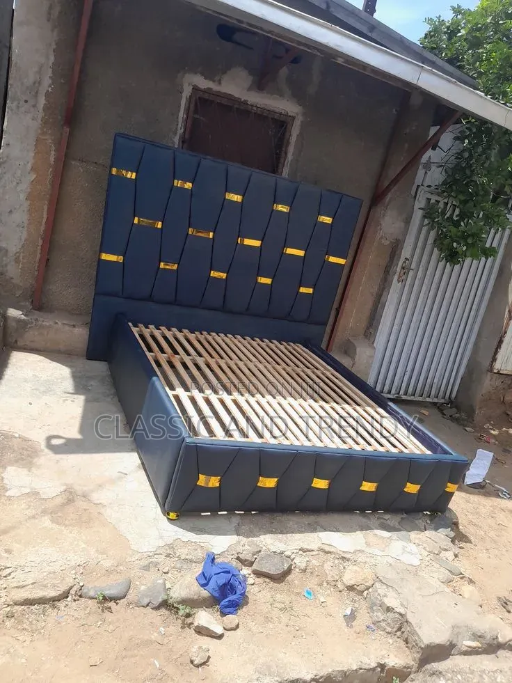 4x6 Chester Blue Bed