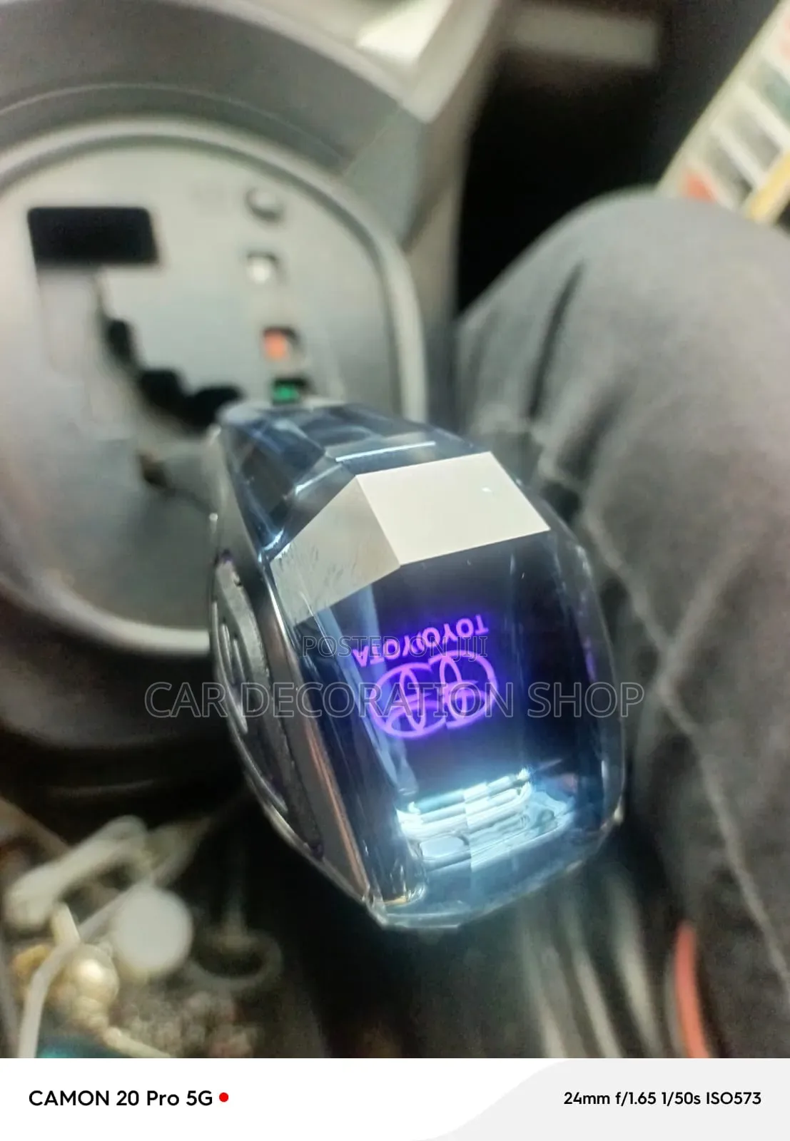 Faceted Crystal Shape Toyota Gear Knob With Internal Laser Etched Logo