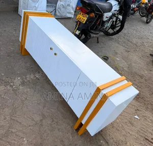 Italian 5.5fts Modern TV Stand