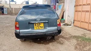 Toyota Corolla G-Touring 2001 Green
