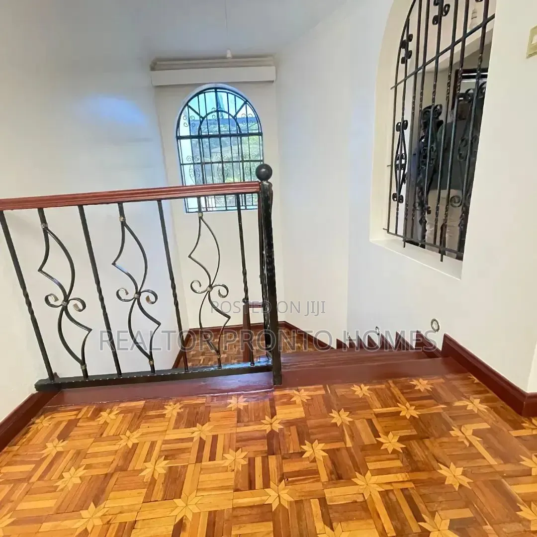 4bdrm Townhouse / Terrace in Lavington, Valley Arcade for rent