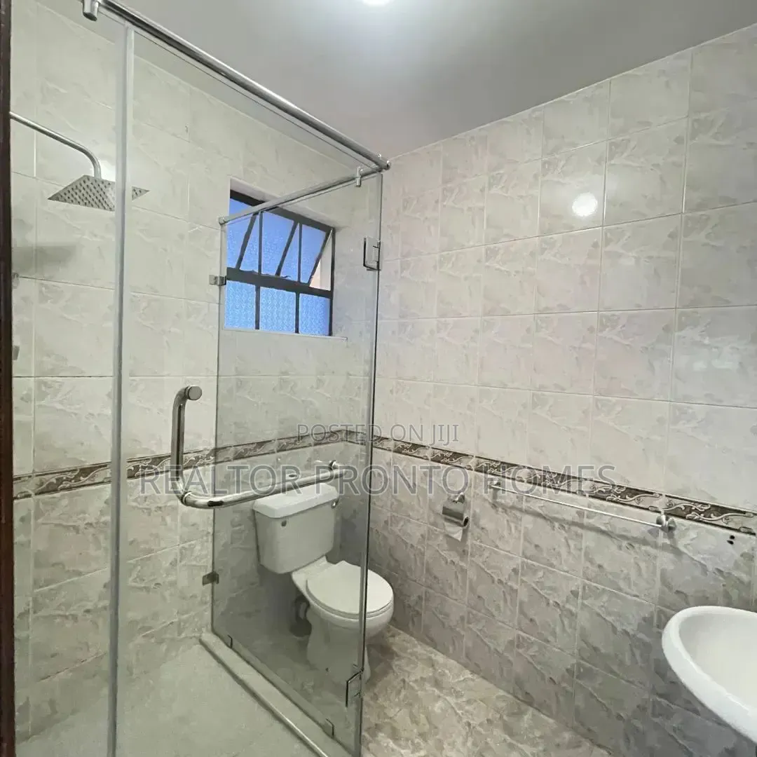 4bdrm Townhouse / Terrace in Lavington, Valley Arcade for rent