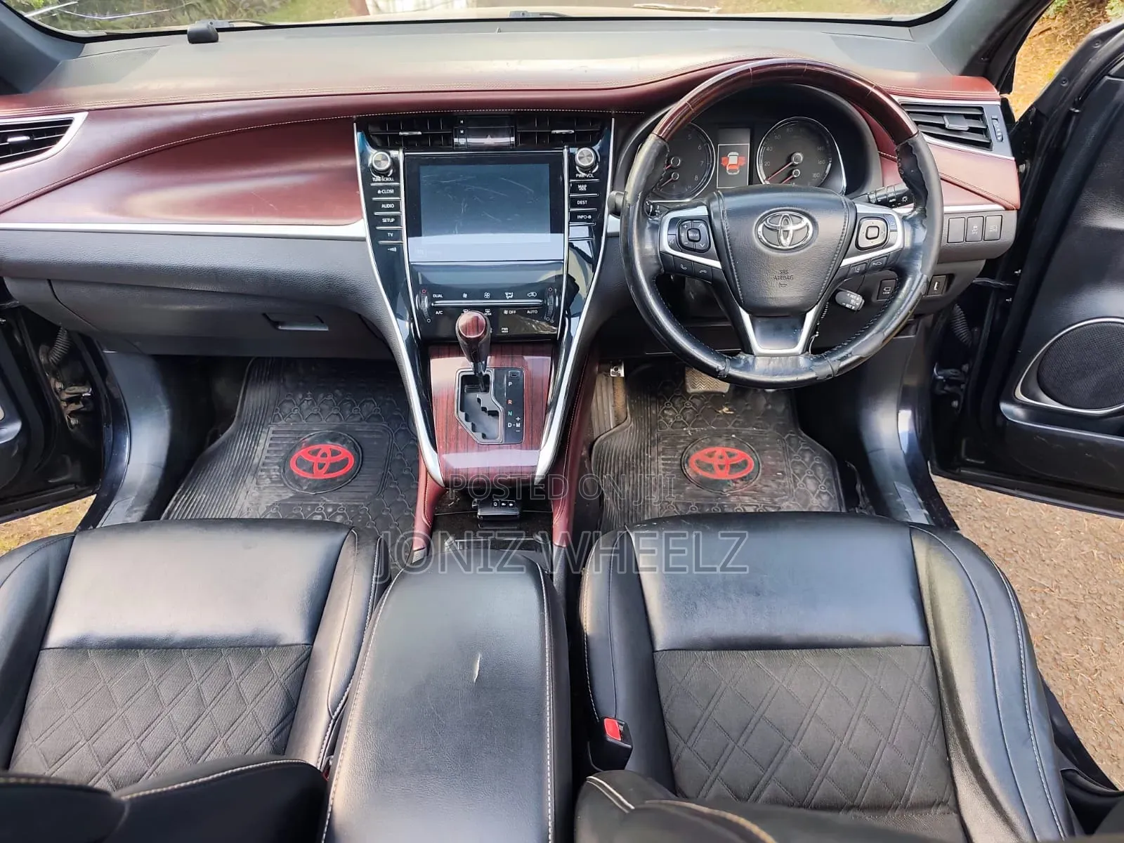 Toyota Harrier 2.0 4WD 2014 Black
