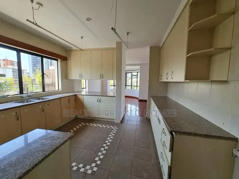 4bdrm Penthouse in Lavington, Valley Arcade for rent