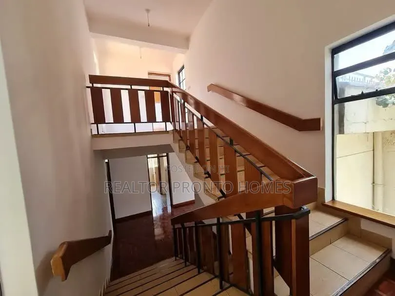 4bdrm Penthouse in Lavington, Valley Arcade for rent