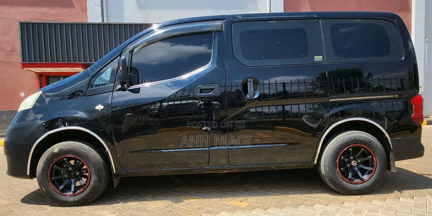 Nissan NV200 2013 Black