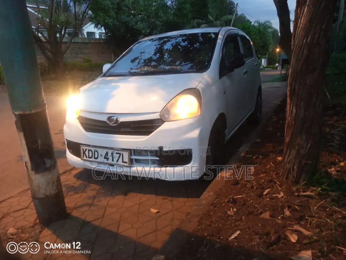 Daihatsu Mira 2014 White