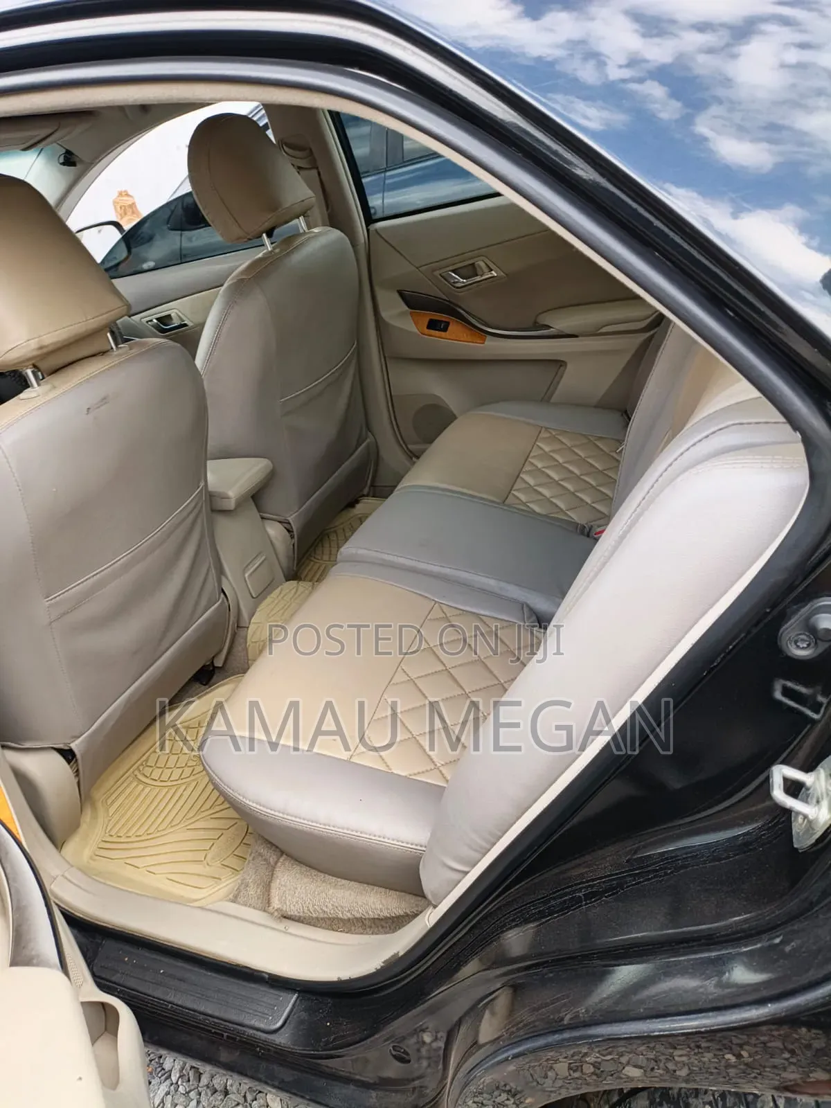 Toyota Premio 2011 Black