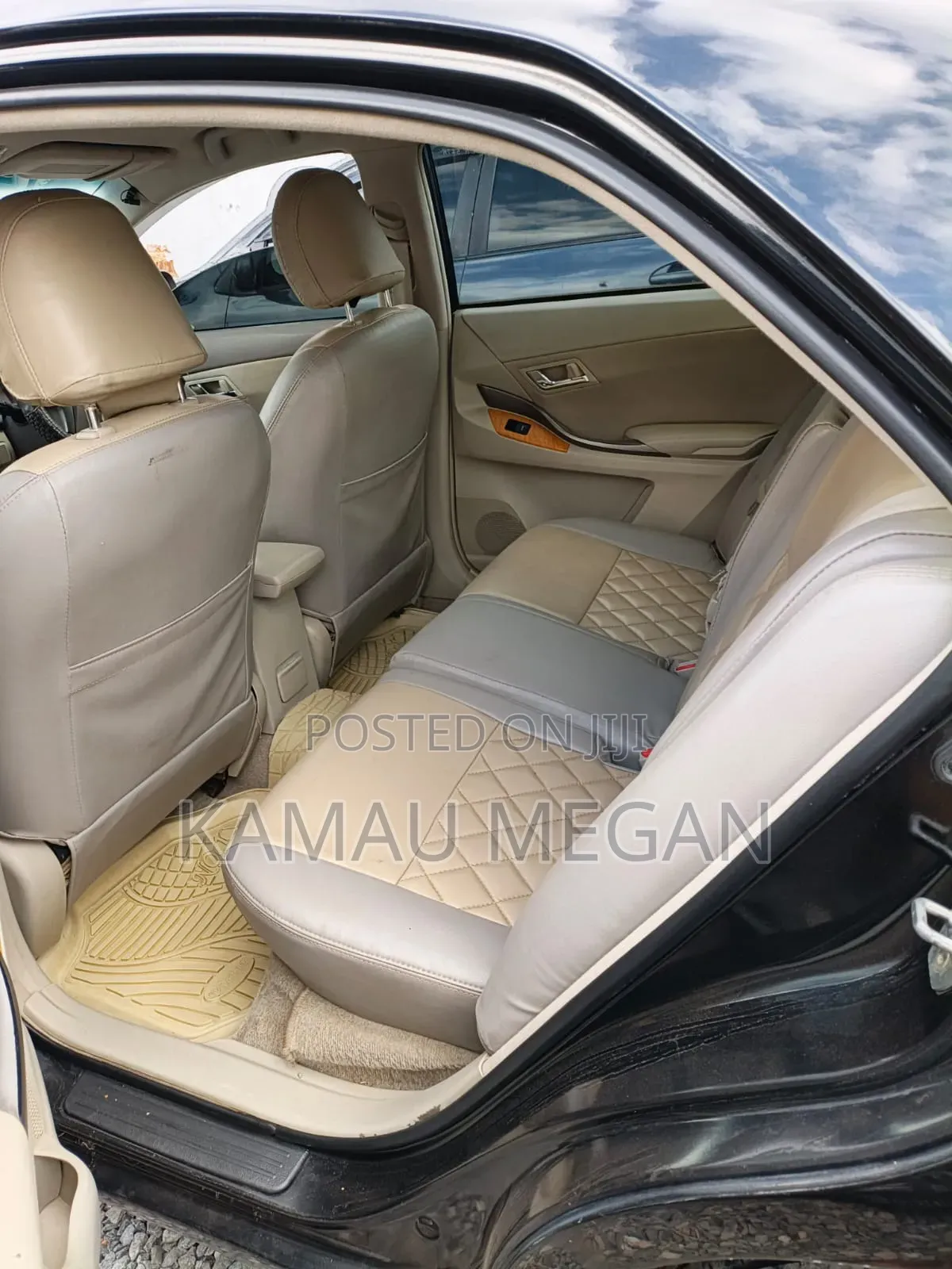 Toyota Premio 2011 Black