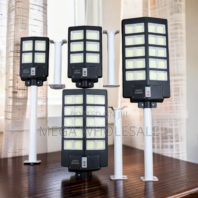 Low-Cost Prices LED 1000W,2000W,3000W,5000W Watts Solar Street Lights