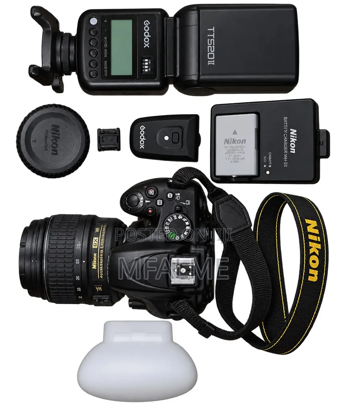 Nikon D5200nikon D5200 + 18-55mm Kit Lens + Speedlight