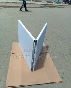 White Folding Table/Metallic Reg Foldable Table