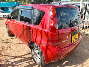 Nissan Note 2012 Red