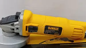 DeWalt 720w Grinder V
