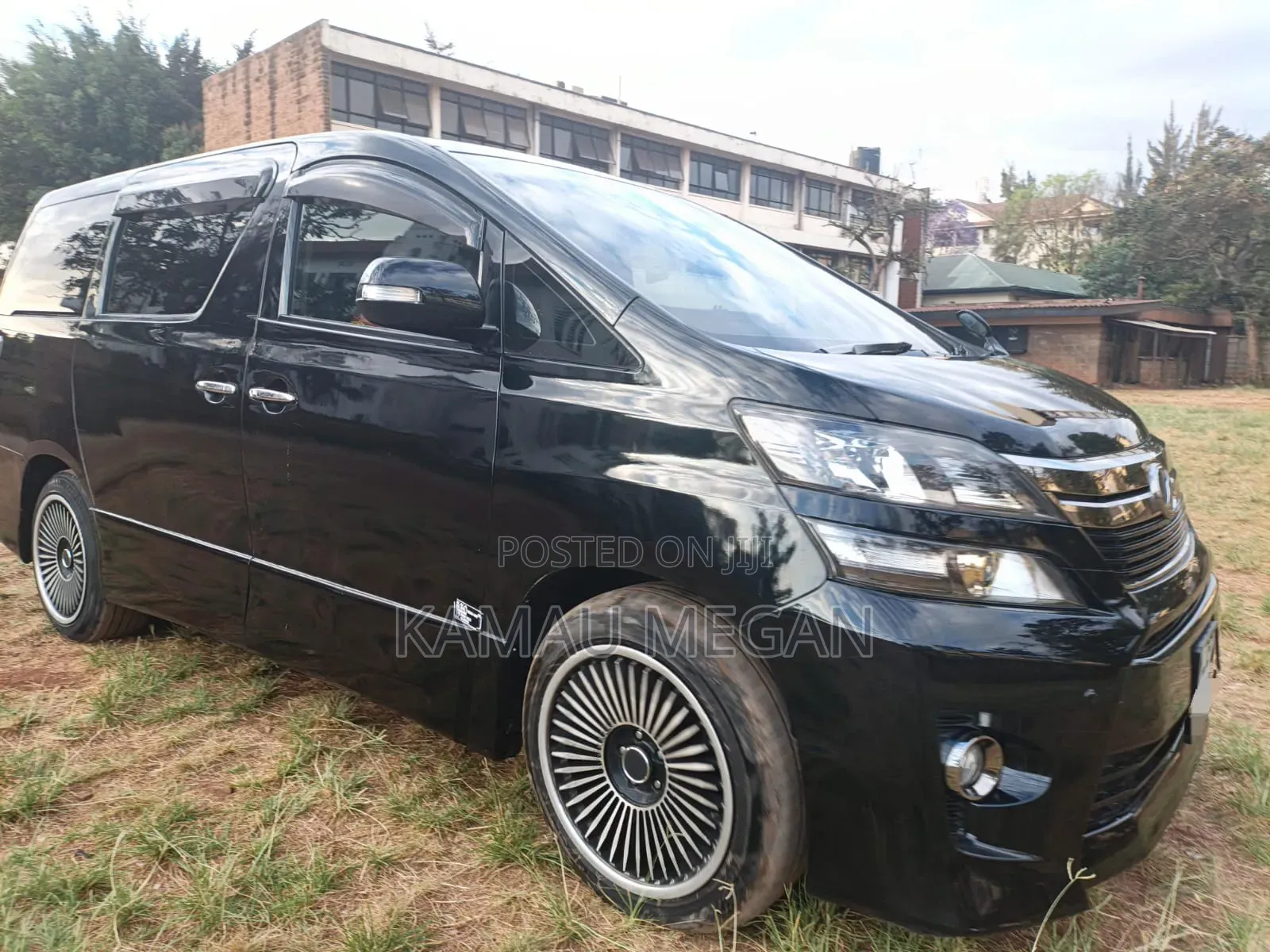 Toyota Vellfire Z Golden Eyes II 2.4 FWD 7-Seater 2014 Black