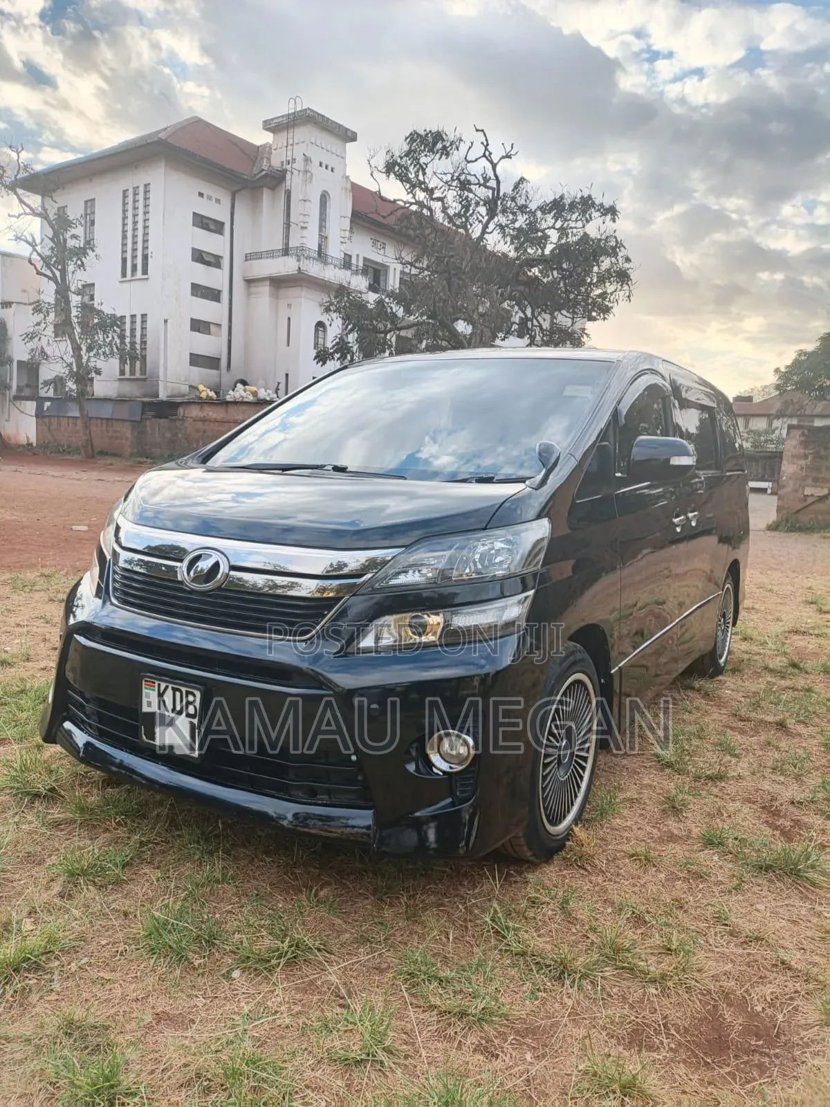 Toyota Vellfire Z Golden Eyes II 2.4 FWD 7-Seater 2014 Black