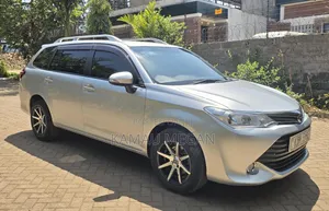 Toyota Corolla Fielder 2016 Silver