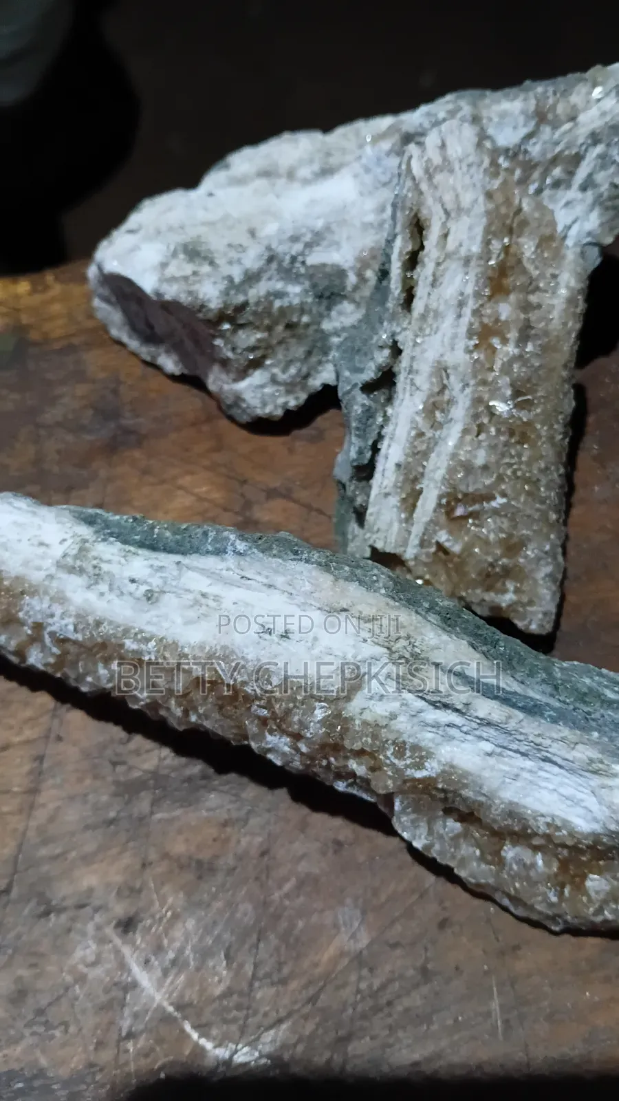 Honey Banded Calcite Crstal