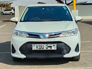 Toyota Axio 1.5 Hybrid 2WD 2018 White
