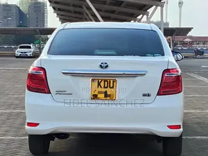 Toyota Axio 1.5 Hybrid 2WD 2018 White