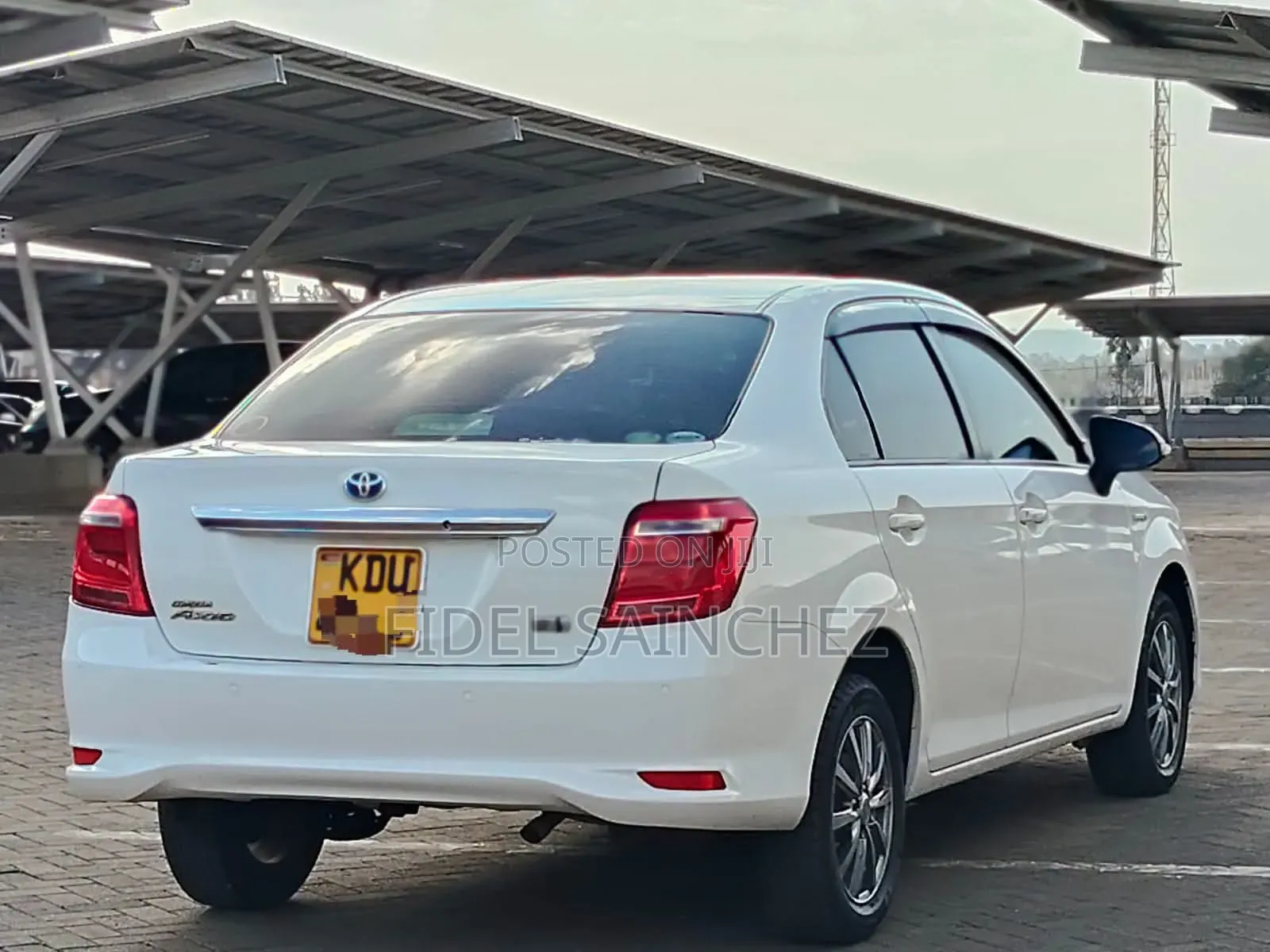 Toyota Axio 1.5 Hybrid 2WD 2018 White