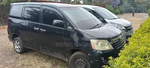 Toyota Noah 2.0 FWD (8 Seater) 2005 Black