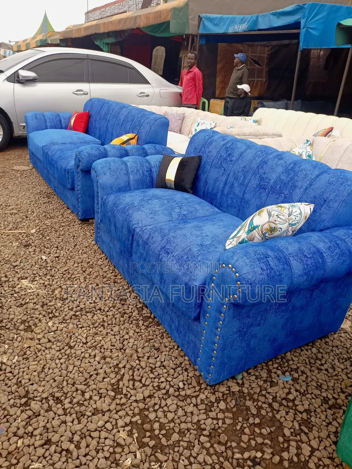 2-Seater Blue Seats/Sofa