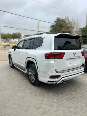 Toyota Land Cruiser 2023 White