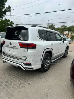 Toyota Land Cruiser 2023 White